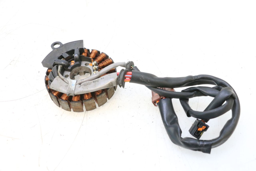 photo de STATOR HONDA PCX (JF57/JF64) 125 (2014 - 2018) - Estado de la superficie y material