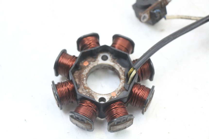 photo de STATOR PEUGEOT DJANGO 125 (2014 - 2017) - Detalle de la pieza