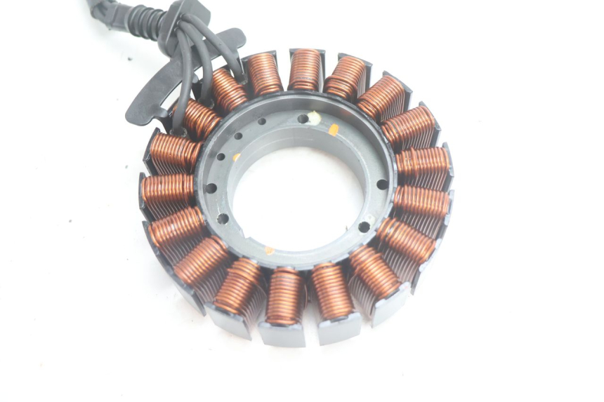 photo de STATOR HARLEY DAVIDSON ROAD GLIDE FLTRXSE 1920 (2018 - 2022) - Detalle de la pieza