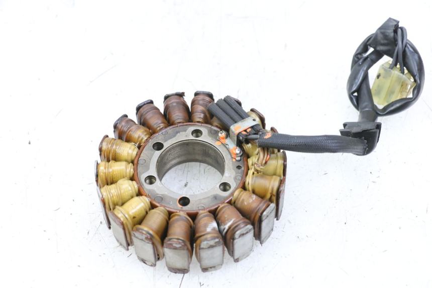 photo de STATOR SUZUKI GSR 750 (2011 - 2017) - Detalle de la pieza