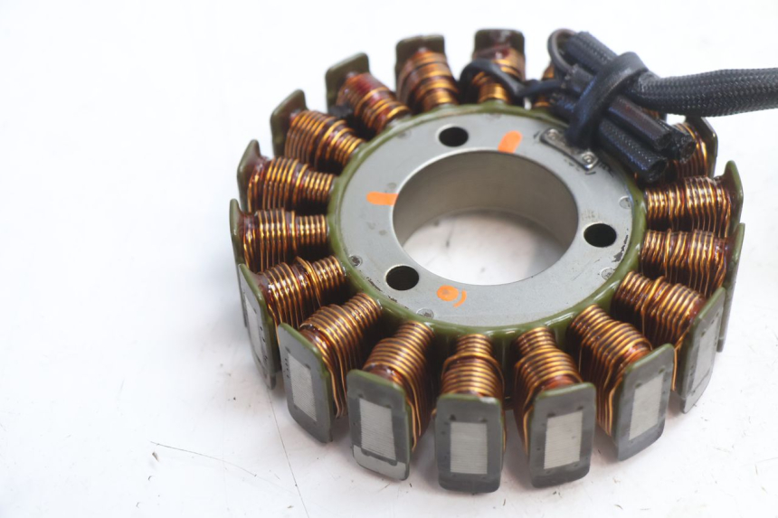 photo de STATOR SUZUKI SV S 650 (1999 - 2002) - Detalle de la pieza