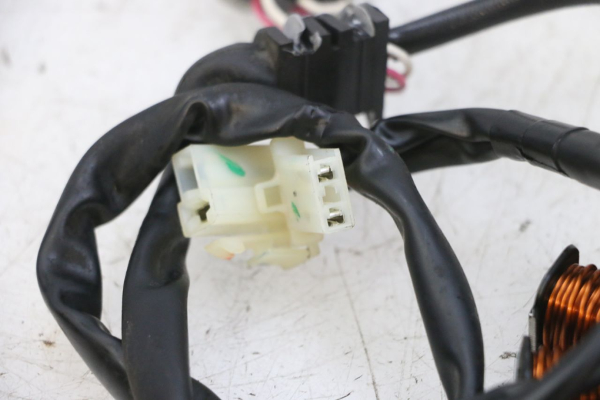 photo de STATOR YAMAHA TRICITY 300 (2020 - 2024) - Primer plano técnico