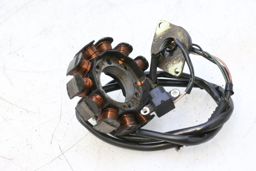 photo de STATOR YAMAHA WAVE RUNNER GP R 1200 (2000 - 2003) - Detalle de la pieza
