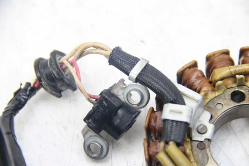 photo de ESTATOR YAMAHA XMAX X-MAX 125 (2006 - 2009) - Otra perspectiva