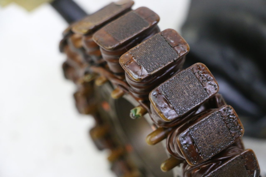 photo de STATOR YAMAHA X-MAX XMAX 125 (2010 - 2013) - Otra perspectiva