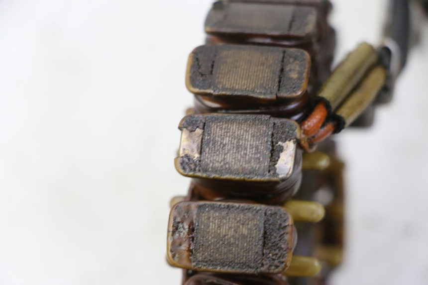 photo de STATOR YAMAHA X-MAX XMAX 125 (2010 - 2013) - Detalles de los puntos de fijación