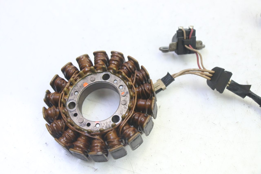 photo de STATOR YAMAHA X-MAX XMAX 125 (2010 - 2013) - Otra perspectiva