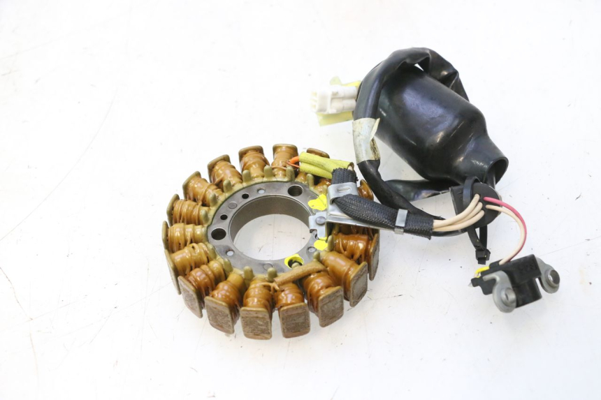 photo de ESTATOR YAMAHA XMAX X-MAX 125 (2006 - 2009) - Detalle de la pieza