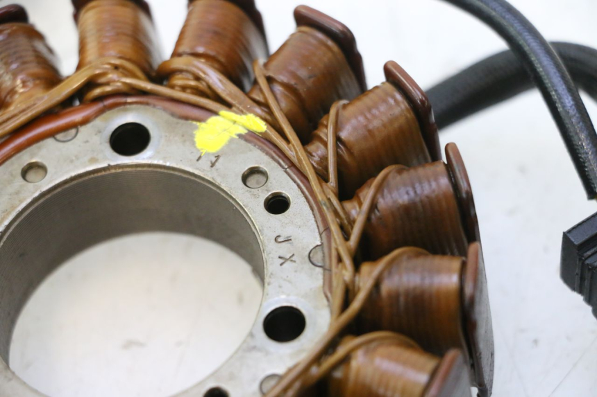 photo de STATOR HONDA XLV VARADERO 125 (2007 - 2012) - Estado de la superficie y material