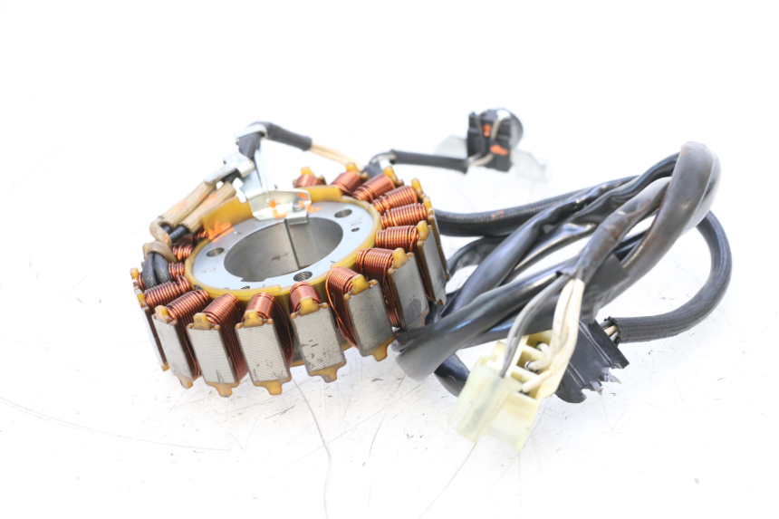 photo de STATOR YAMAHA XP T-MAX TMAX ABS 530 (2012 - 2015) - Primer plano técnico