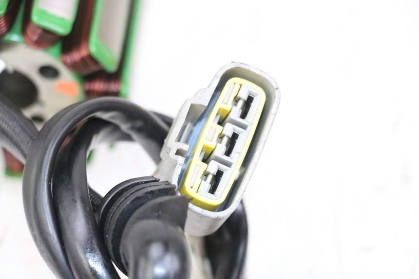 photo de STATOR YAMAHA FZ1 FAZER 1000 (2007 - 2009) - Primer plano técnico