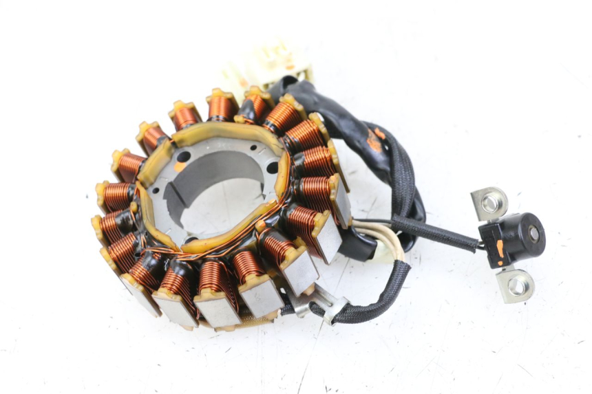 photo de STATOR YAMAHA YP T-MAX TMAX 530 (2017 - 2020) - Primer plano técnico