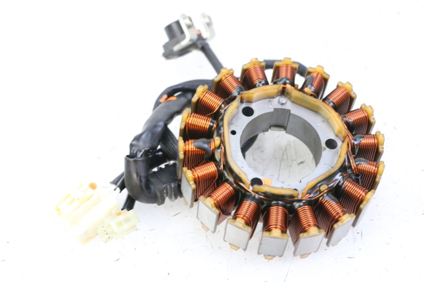 photo de STATOR YAMAHA YP T-MAX TMAX 530 (2017 - 2020) - Detalles de los puntos de fijación