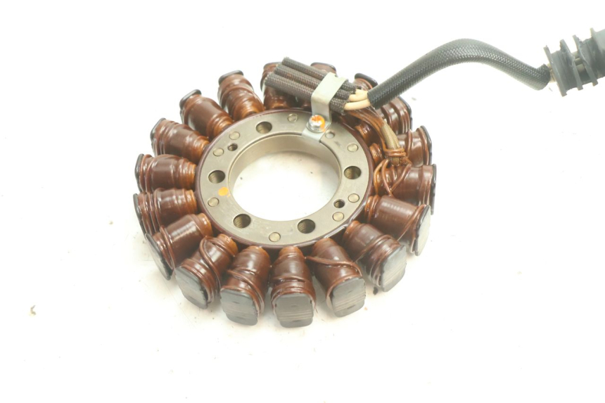 photo de STATOR YAMAHA YZF R6 600 (2008 - 2009) - Detalle de la pieza
