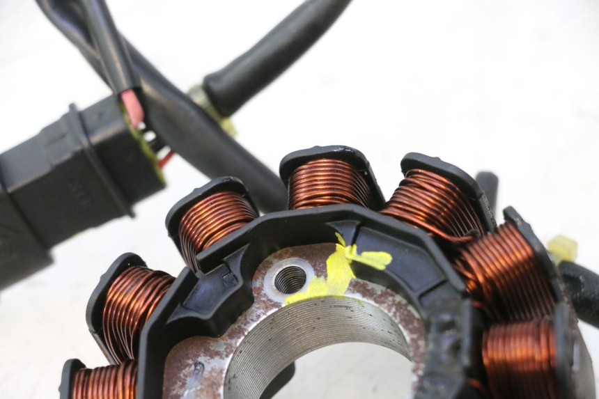 photo de STATOR PIAGGIO ZIP IGET 4T 50 (2021 - 2023) - Estado de la superficie y material