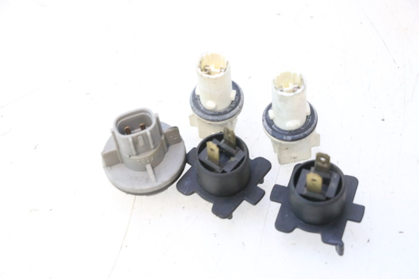 photo de SOPORTE DE BOMBILLA SUZUKI BURGMAN 125 (2007 - 2014) - Detalle de la pieza