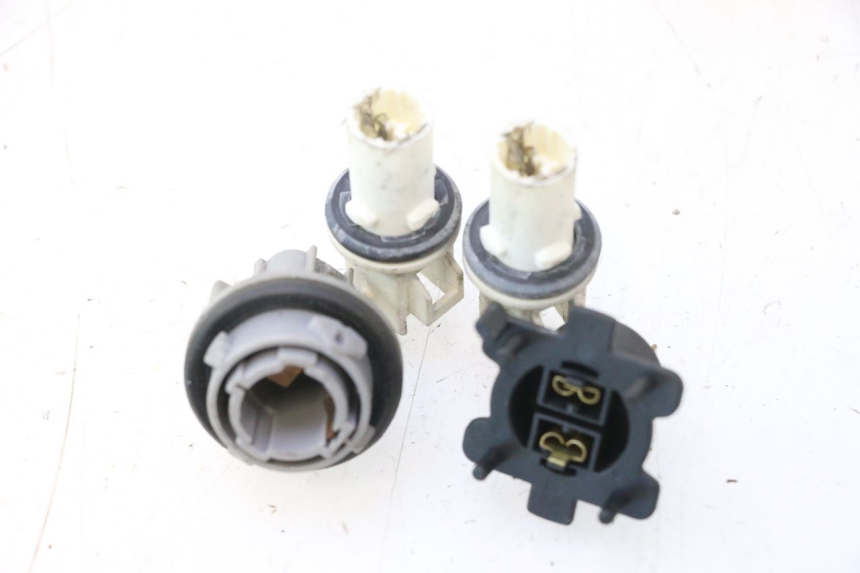 photo de SOPORTE DE BOMBILLA SUZUKI BURGMAN 125 (2007 - 2014) - Vista general del producto