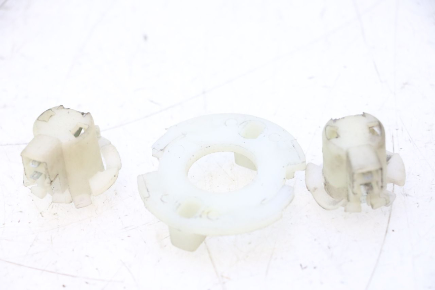 photo de PORTALAMPARAS PEUGEOT ELYSTAR 50 (2002 - 2014) - Detalle de la pieza