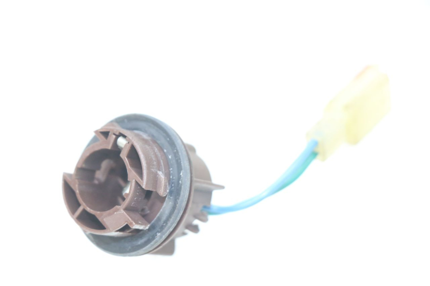 photo de SOPORTE DE BOMBILLA HONDA FES PANTHEON 2T 125 (1998 - 2002) - Otra perspectiva