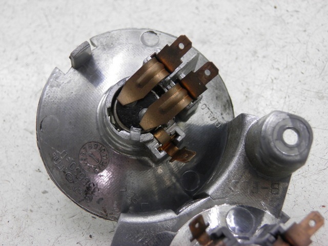 photo de PORTALAMPARAS PIAGGIO LX 125 (1998 - 2000) - Detalle de la pieza