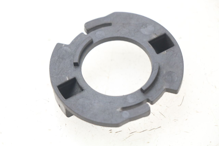 photo de PORTALAMPARAS PIAGGIO PRIMAVERA 125 (2013 - 2021) - Detalle de la pieza