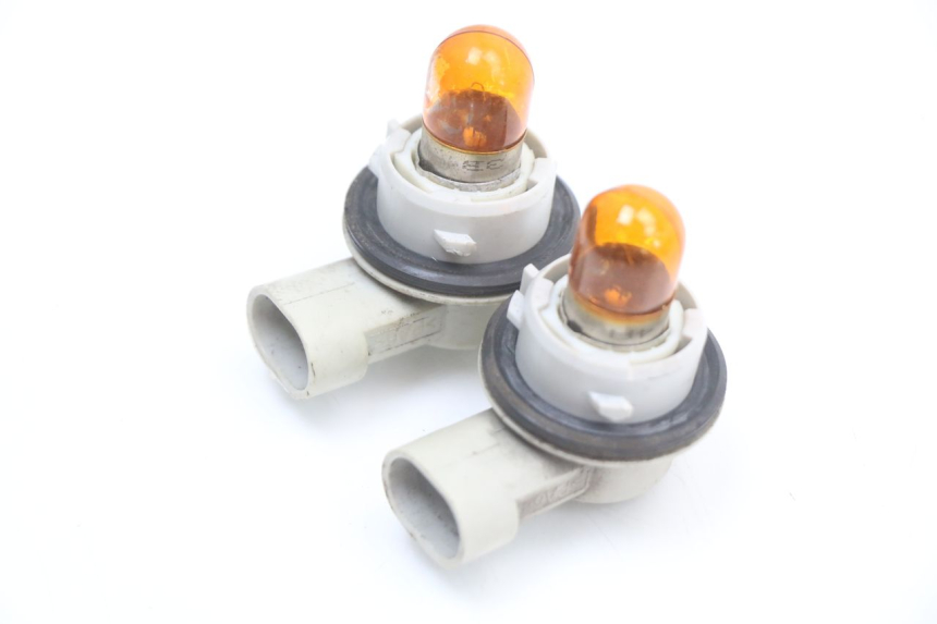 photo de SOPORTE DE BOMBILLA PIAGGIO X10 125 (2012 - 2017) - Zoom estado de uso