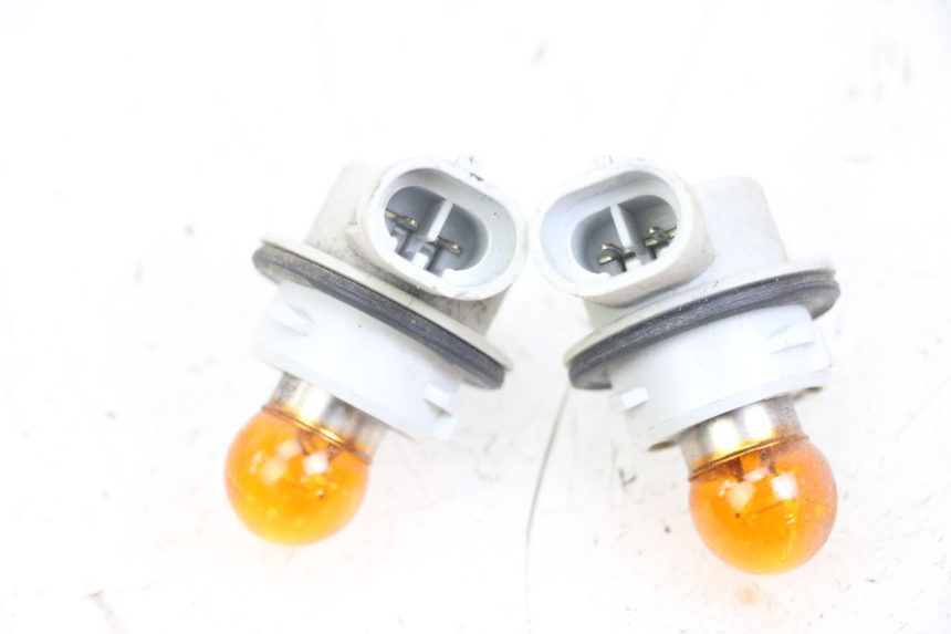 photo de SOPORTE DE BOMBILLA PIAGGIO X10 125 (2012 - 2017) - Zoom estado de uso