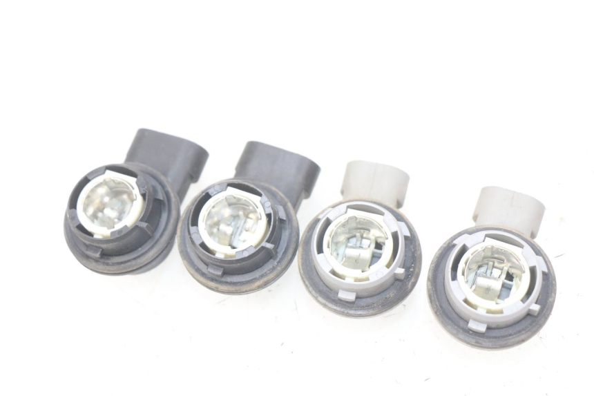 photo de SOPORTE DE BOMBILLA PIAGGIO X7 125 (2007 - 2013) - Vista principal