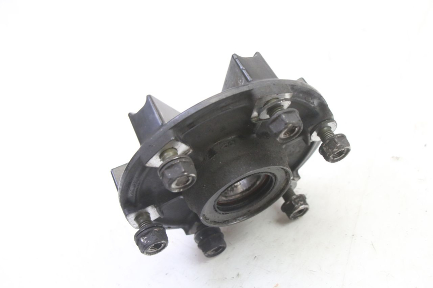 photo de CORONA SOPORTE YAMAHA FZ6 FAZER S2 600 (2007 - 2011) - Primer plano técnico