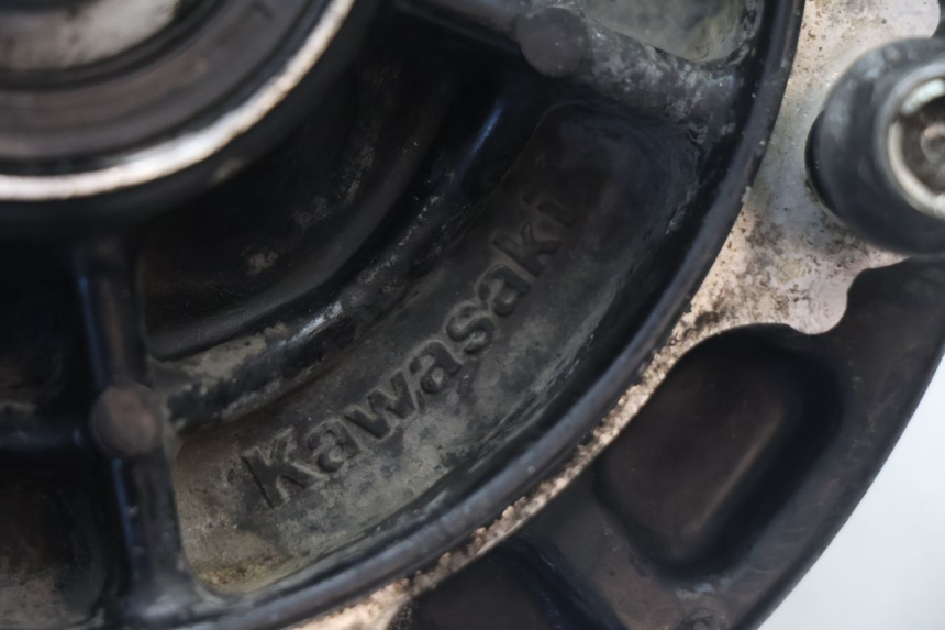 photo de CORONA SOPORTE KAWASAKI GPX F ZX750F 750 (1986 - 1990) - Otra perspectiva