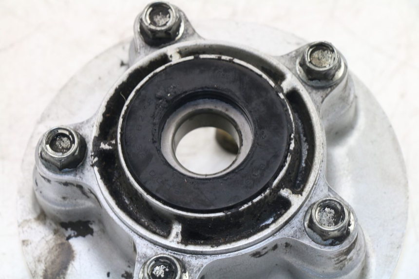 photo de CORONA SOPORTE SUZUKI GSF N BANDIT 650 (2005 - 2006) - Primer plano técnico