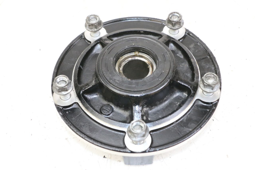 photo de CORONA SOPORTE SUZUKI GSR 750 (2011 - 2017) - Detalle de la pieza