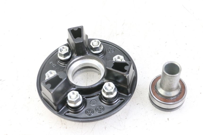 photo de CORONA SOPORTE ROYAL ENFIELD HYMALAYAN 410 (2016 - 2023) - Detalle de la pieza