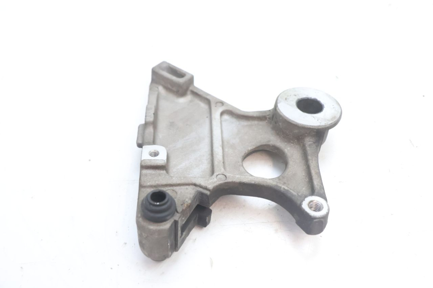 photo de SOPORTE PINZA TRASERO HONDA CB F HORNET 600 (2005 - 2006) - Detalle de la pieza