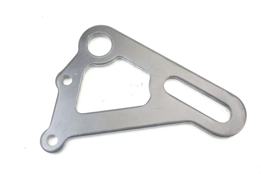 photo de SOPORTE PINZA TRASERO EBROH BRAVO GLE 1 (2020 - 2024) - Otra perspectiva