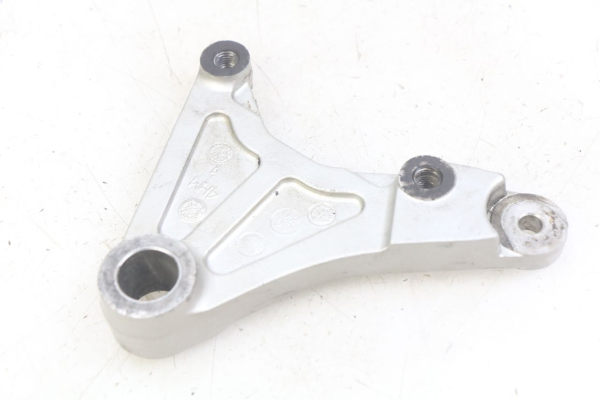 photo de SOPORTE PINZA DE FRENO TRASERO YAMAHA FZS FAZER 600 (1998 - 2001) - Zoom estado de uso