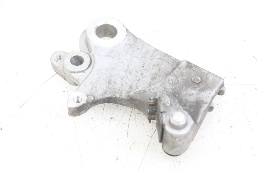 photo de SOPORTE PINZA DE FRENO TRASERO YAMAHA MT-07 MT07 ABS 700 (2014 - 2017) - Detalle de la pieza