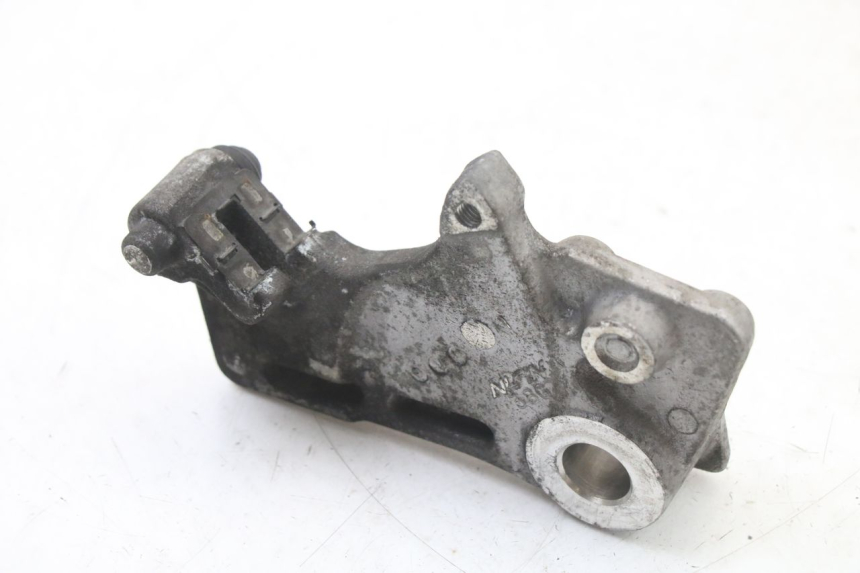 photo de SOPORTE PINZA TRASERO SUZUKI GSX F GSXF 650 (2007 - 2015) - Primer plano técnico