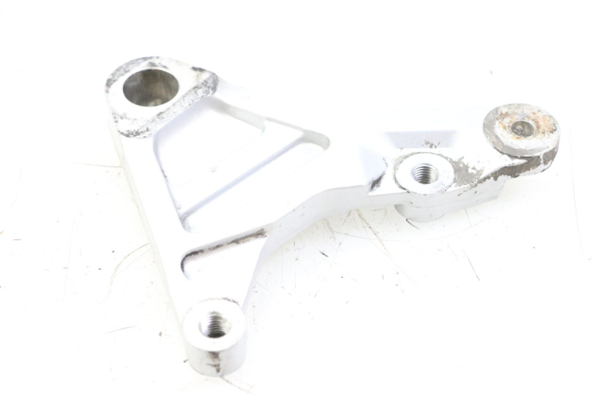 photo de SOPORTE PINZA TRASERO YAMAHA FZS FAZER 600 (2001 - 2003) - Zoom estado de uso