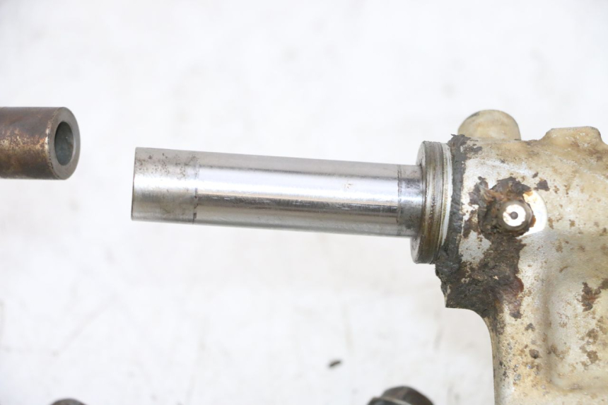 photo de SOPORTE PINZA TRASERO YAMAHA YFM GRIZZLY 550 (2008 - 2015) - Ángulo de visión alternativo