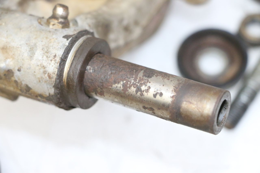 photo de SOPORTE PINZA TRASERO YAMAHA YFM GRIZZLY 550 (2008 - 2015) - Perfil de la pieza de repuesto