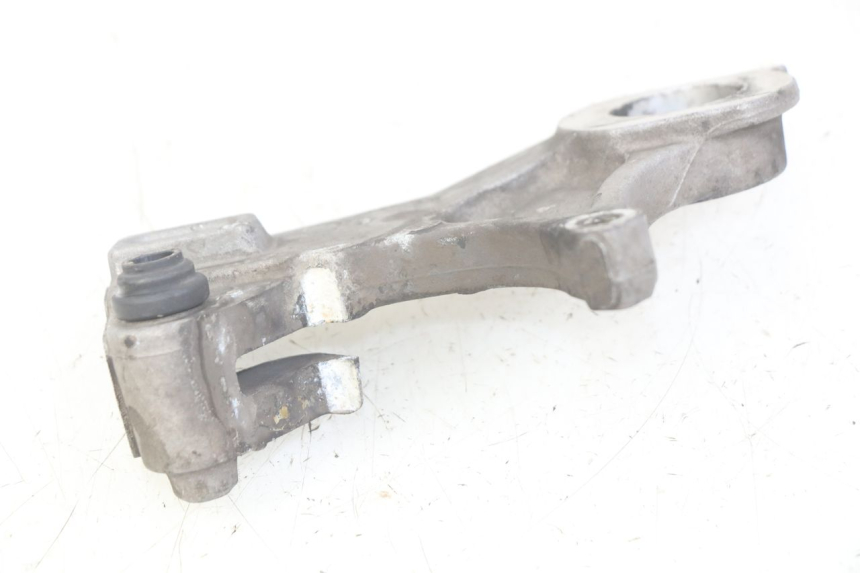 photo de SOPORTE PINZA DE FRENO TRASERO YAMAHA YZF R1 1000 (2007 - 2008) - Zoom estado de uso