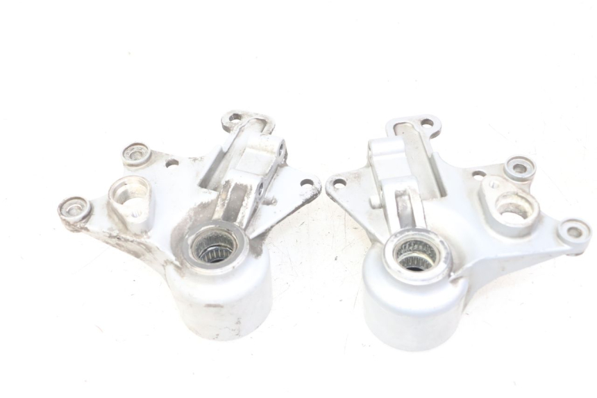 photo de SOPORTE PINZA DELANTERO PIAGGIO IE MP3 YOURBAN 300 (2011 - 2016) - Zoom estado de uso