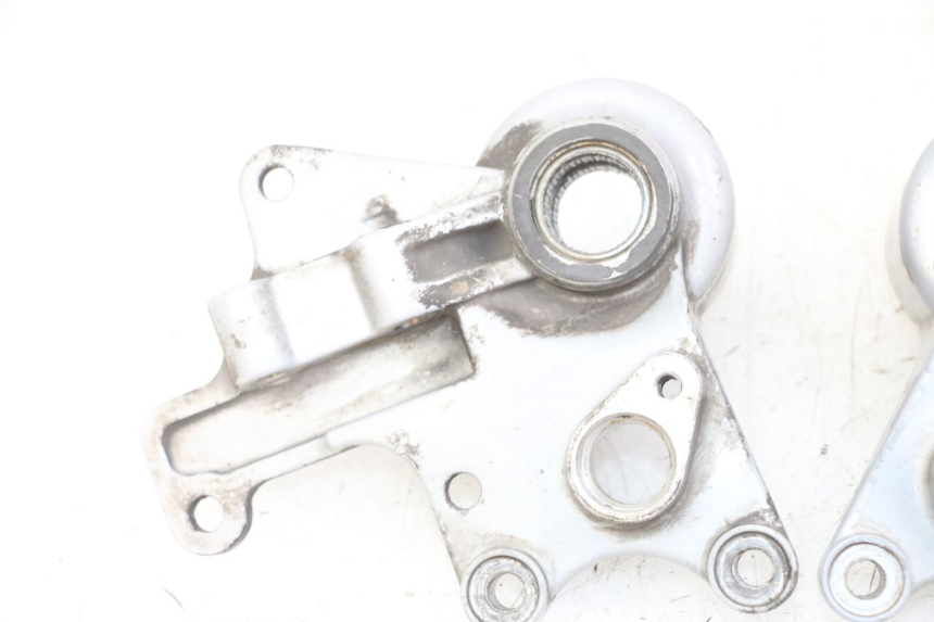 photo de SOPORTE PINZA DELANTERO PIAGGIO IE MP3 YOURBAN 300 (2011 - 2016) - Otra perspectiva