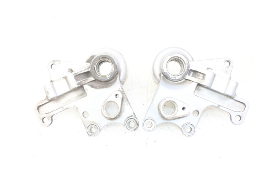 photo de SOPORTE PINZA DELANTERO PIAGGIO IE MP3 YOURBAN 300 (2011 - 2016) - Vista general del producto