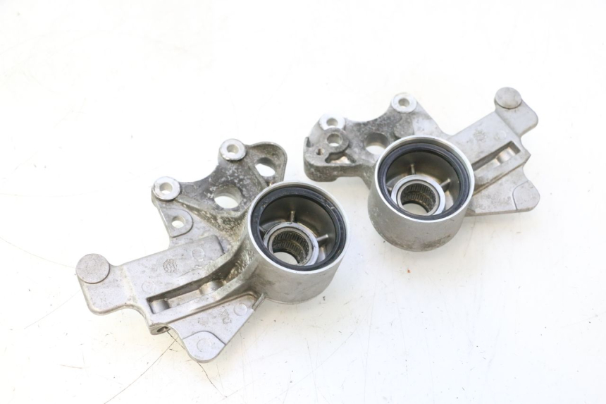 photo de SOPORTE PINZA DELANTERO PIAGGIO MP3 HPE 530 (2022 - 2026) - Vista principal