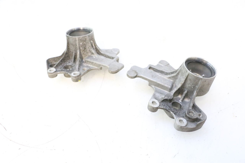 photo de SOPORTE PINZA DELANTERO PIAGGIO MP3 HPE 530 (2022 - 2026) - Vista general del producto
