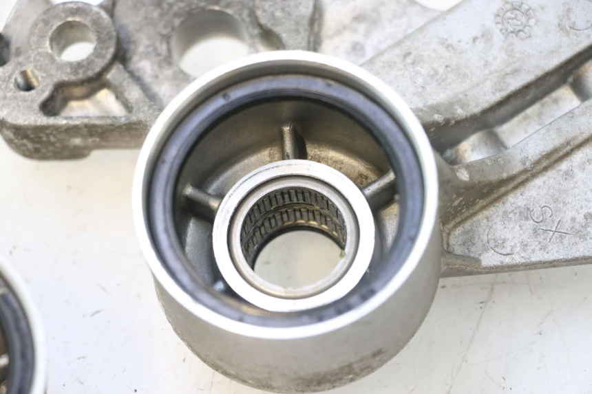 photo de SOPORTE PINZA DELANTERO PIAGGIO MP3 HPE 530 (2022 - 2026) - Estado de la superficie y material