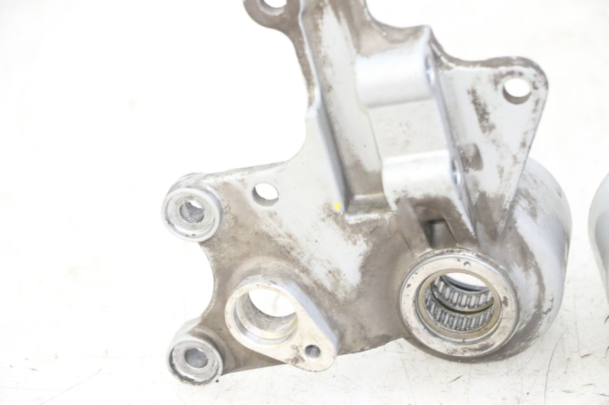 photo de SOPORTE PINZA DELANTERO PIAGGIO MP3 LT 400 (2007 - 2012) - Otra perspectiva