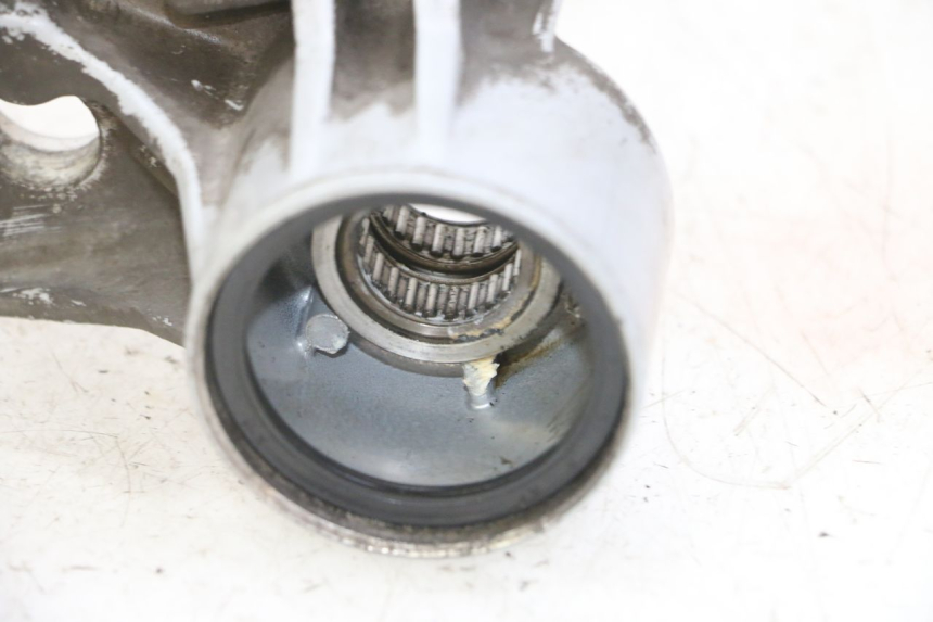 photo de SOPORTE PINZA DELANTERO PIAGGIO MP3 LT 400 (2007 - 2012) - Detalles de los puntos de fijación